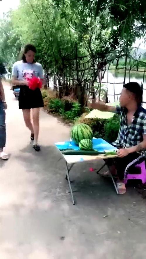 菏泽销售吃瓜事件视频,一场网络热议的瓜摊风波