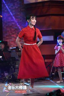 明星玩喷雾变装