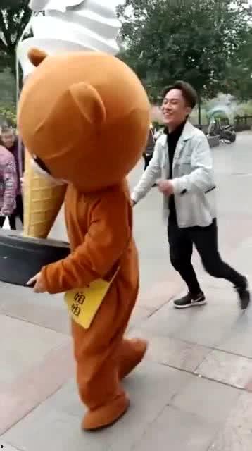 抓网红熊,网络红人的魅力与影响力